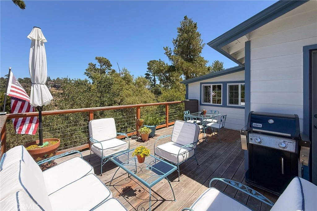 5230 Plymouth St, Cambria, CA 93428