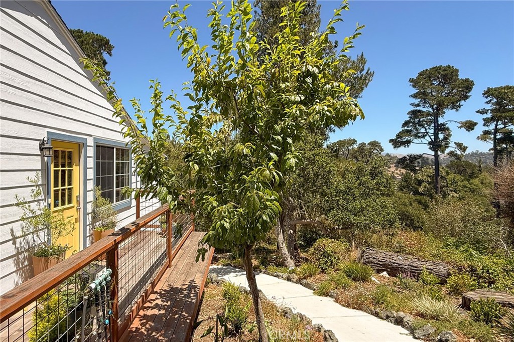 5230 Plymouth St, Cambria, CA 93428