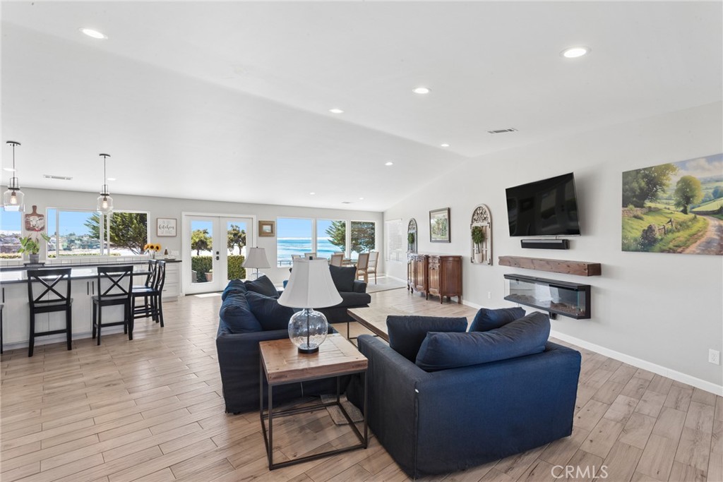 177 Naomi Ave, Pismo Beach, CA 93449