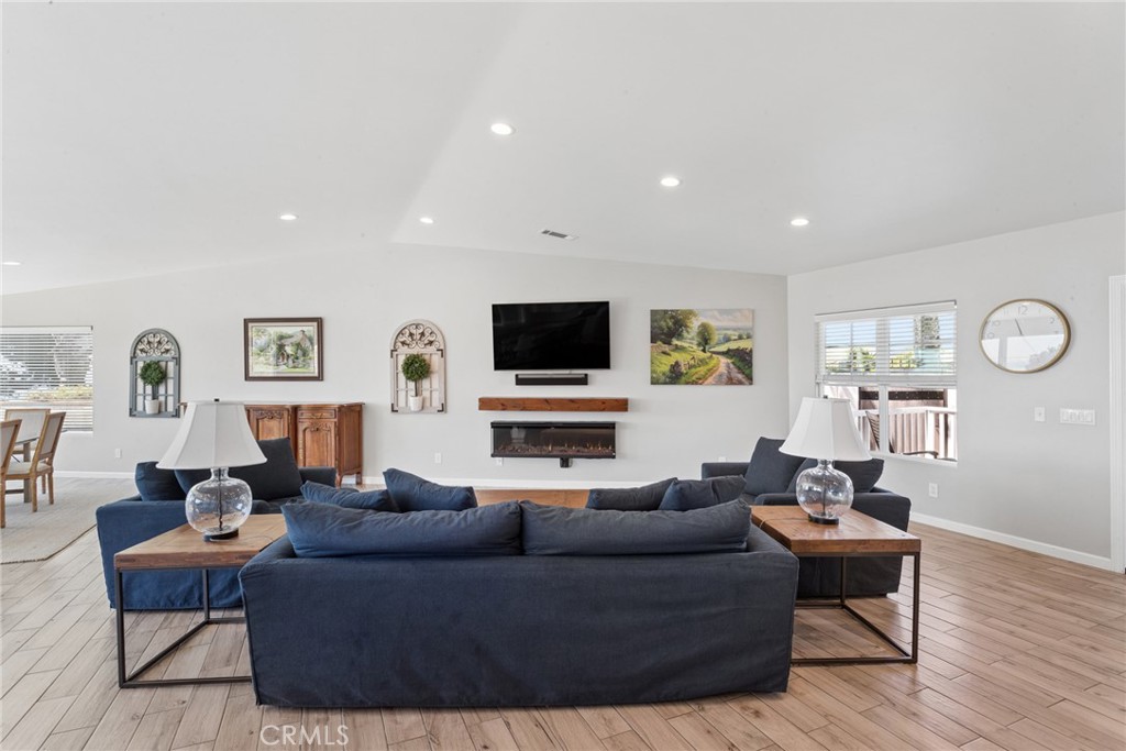 177 Naomi Ave, Pismo Beach, CA 93449
