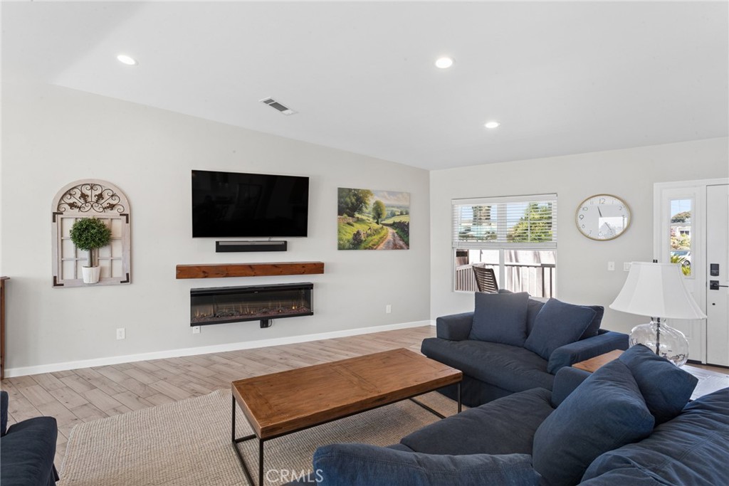 177 Naomi Ave, Pismo Beach, CA 93449