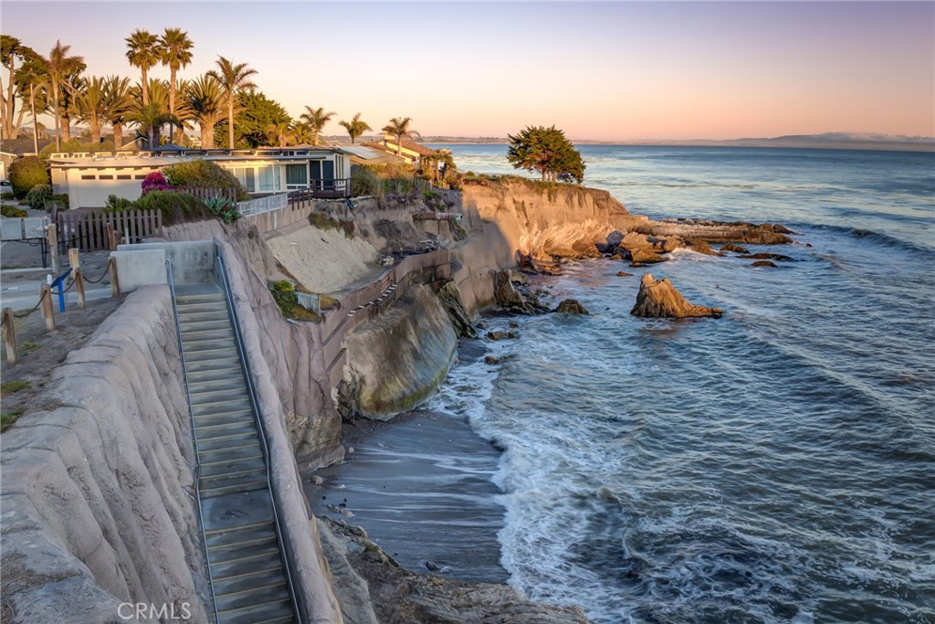 177 Naomi Ave, Pismo Beach, CA 93449