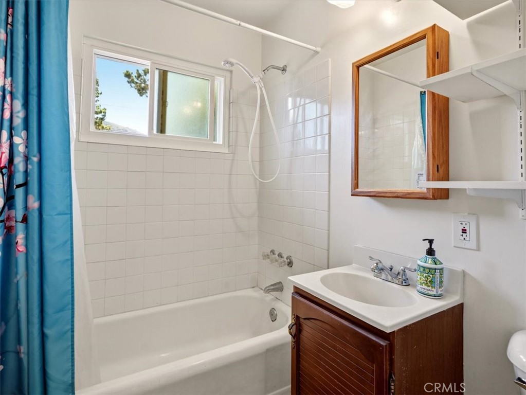 137 E Foothill Blvd, San Luis Obispo, CA 93405