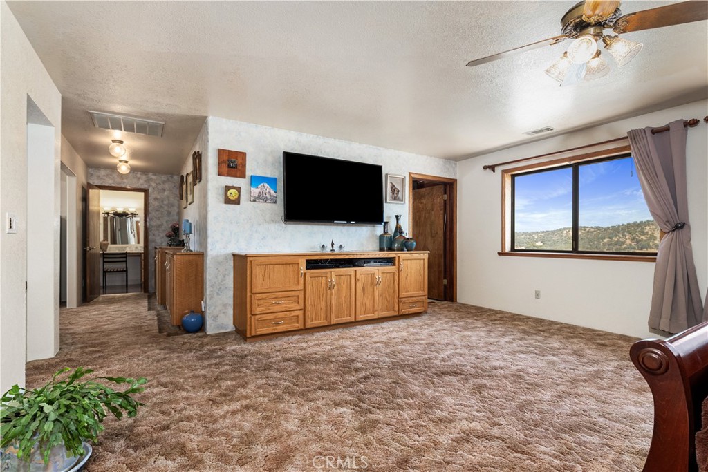 5750 Ground Squirrel Hollow, Paso Robles, CA 93446