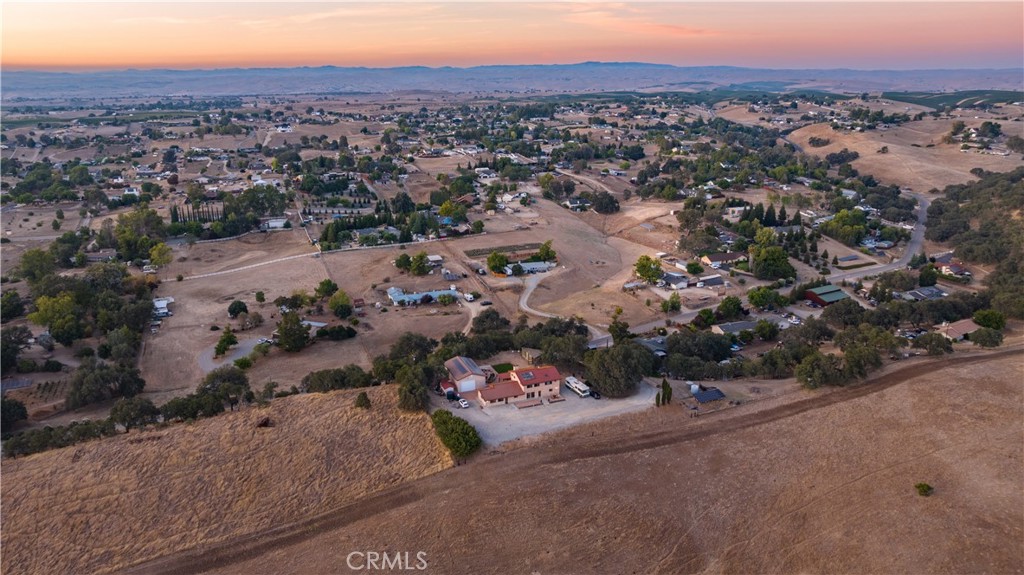 5750 Ground Squirrel Hollow, Paso Robles, CA 93446
