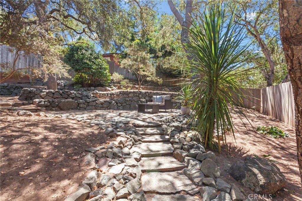 2398 Ross Rd, Cambria, CA 93428