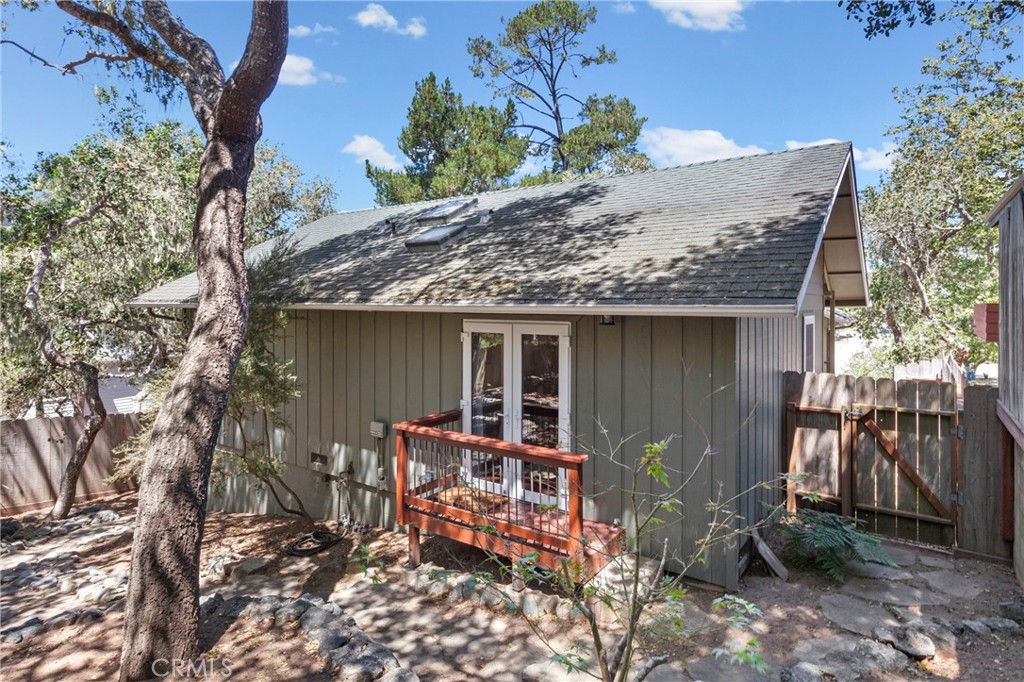 2398 Ross Rd, Cambria, CA 93428