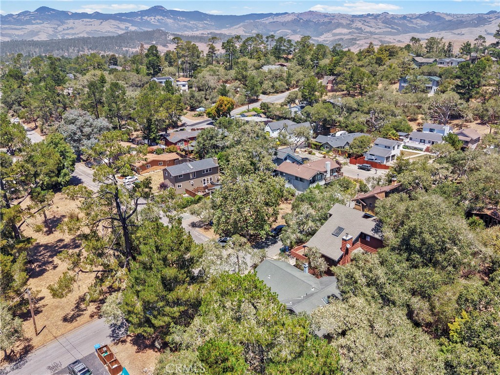 2398 Ross Rd, Cambria, CA 93428