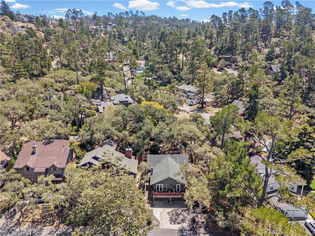2398 Ross Rd, Cambria, CA 93428