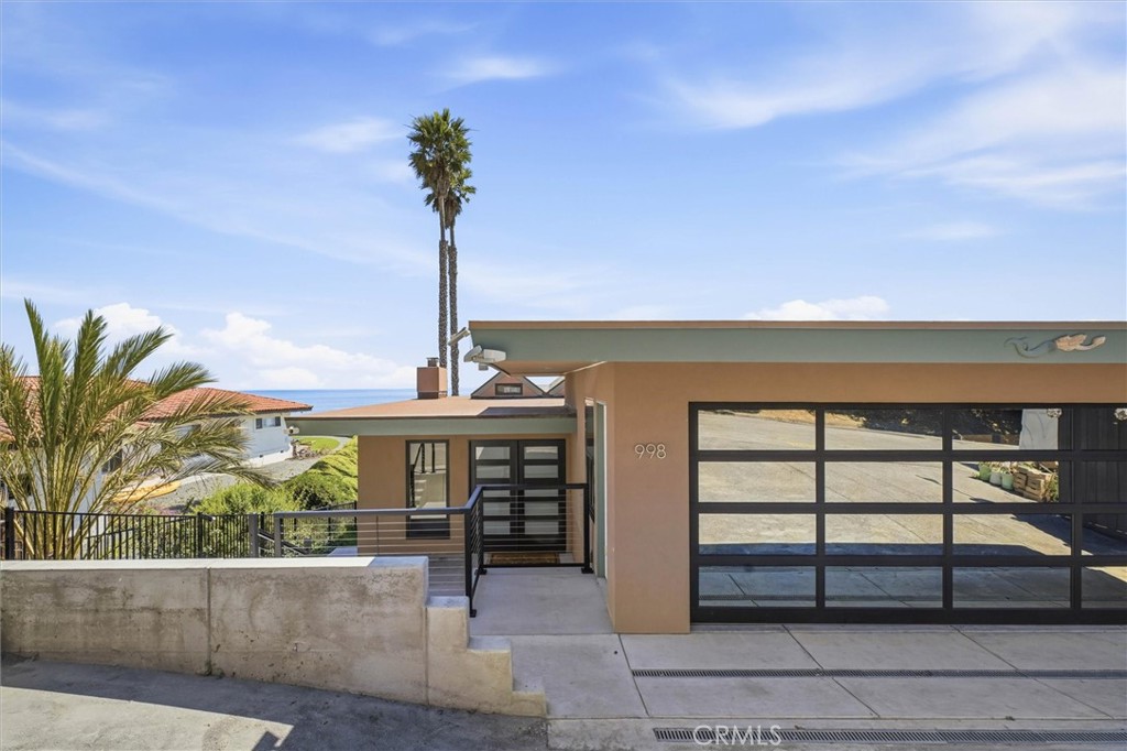 998 Park Ave, Cayucos, CA 93430