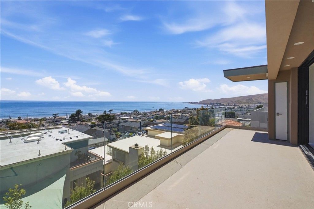 998 Park Ave, Cayucos, CA 93430