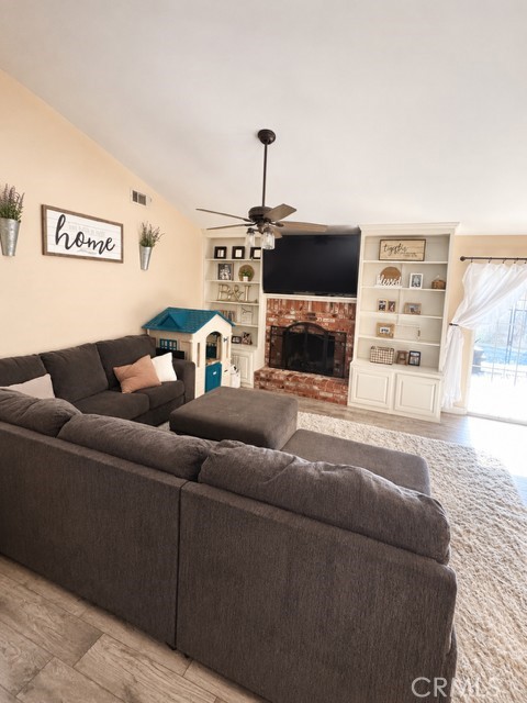 537 Coral, Tulare, CA 93274