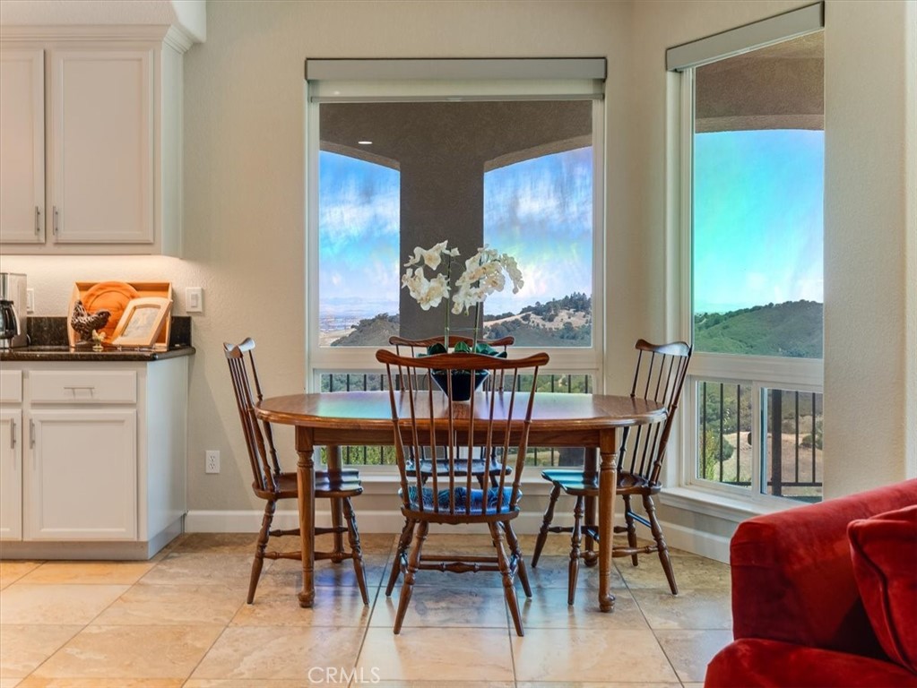 14215 Mary Austin Lane, Atascadero, CA 93422
