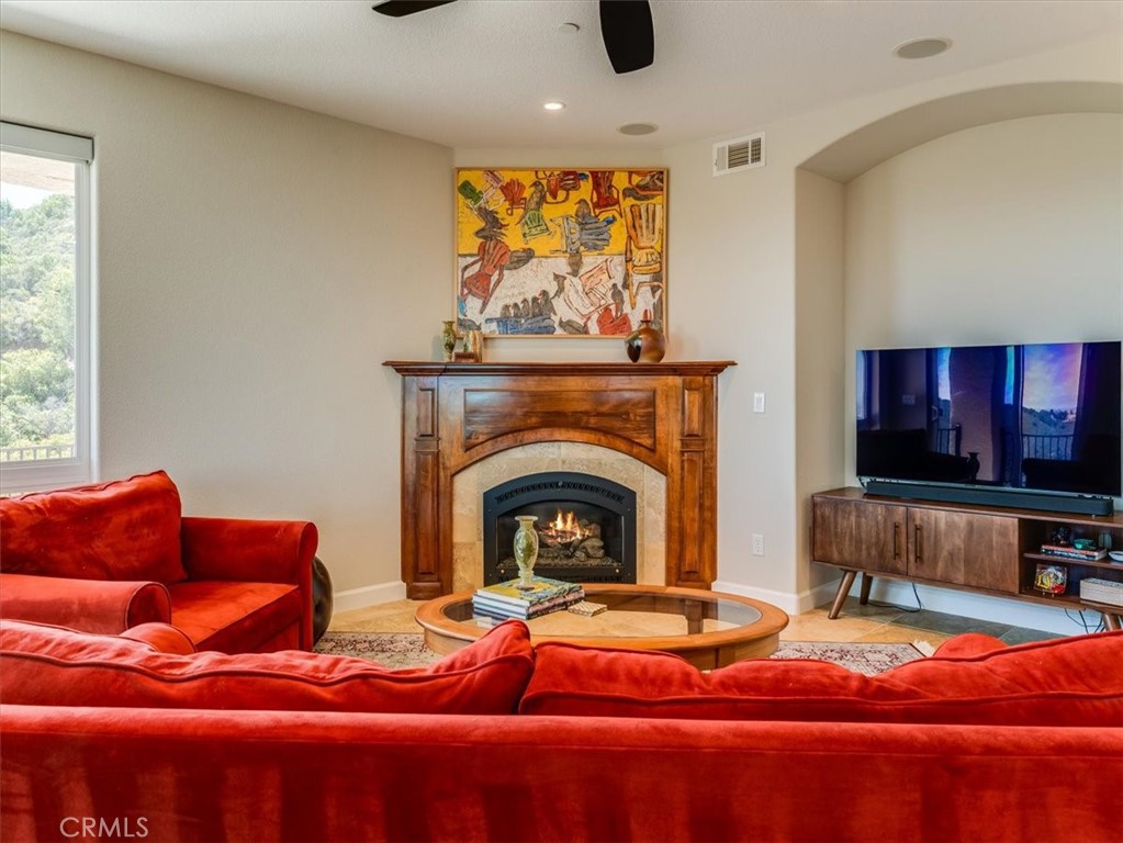 14215 Mary Austin Lane, Atascadero, CA 93422