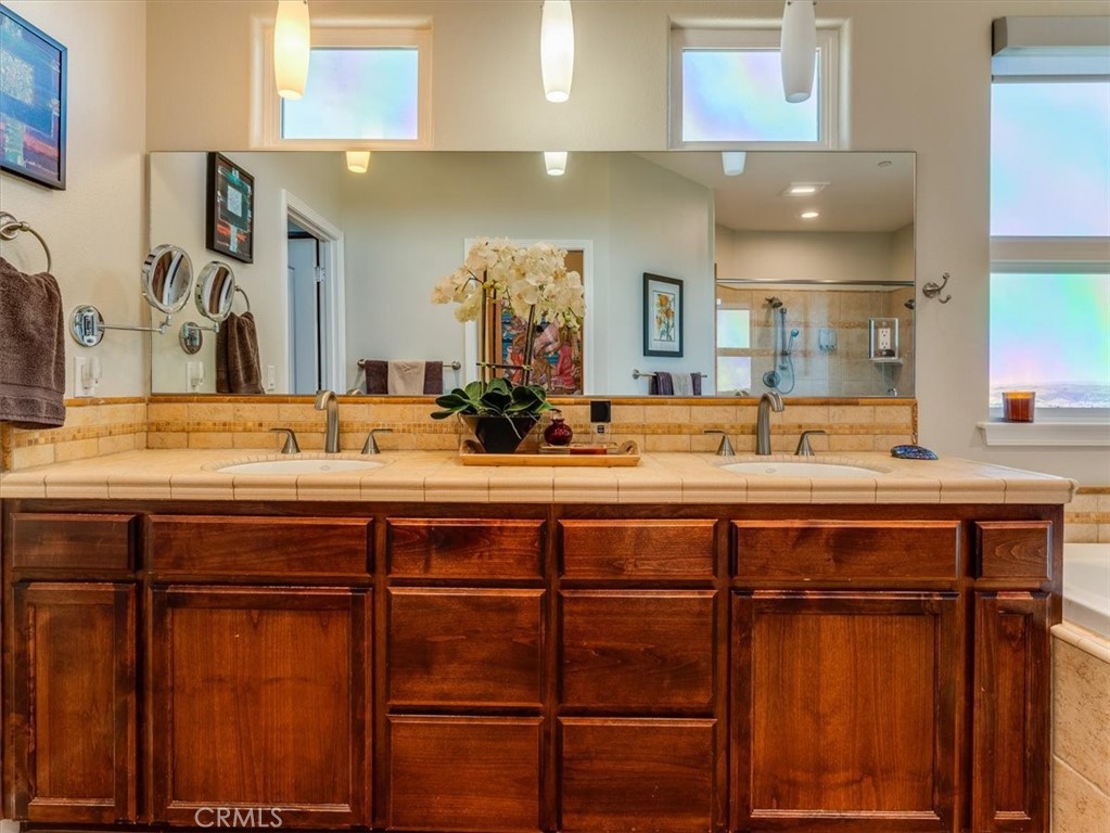 14215 Mary Austin Lane, Atascadero, CA 93422
