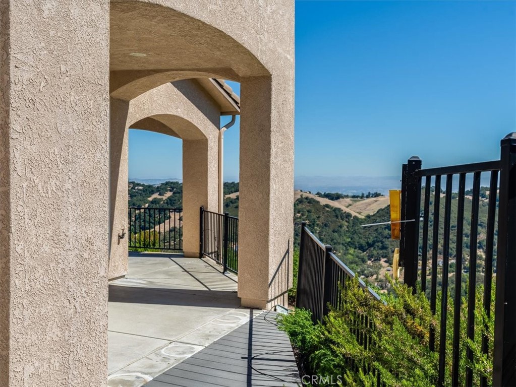 14215 Mary Austin Lane, Atascadero, CA 93422