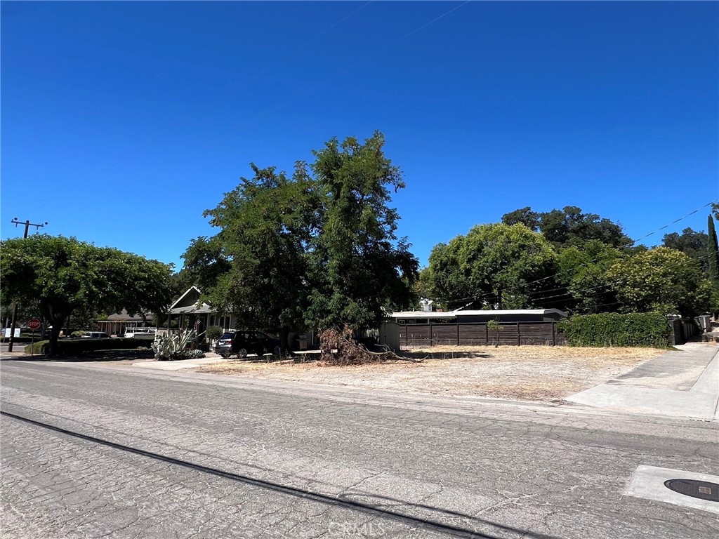 245 17th, Paso Robles, CA 93446