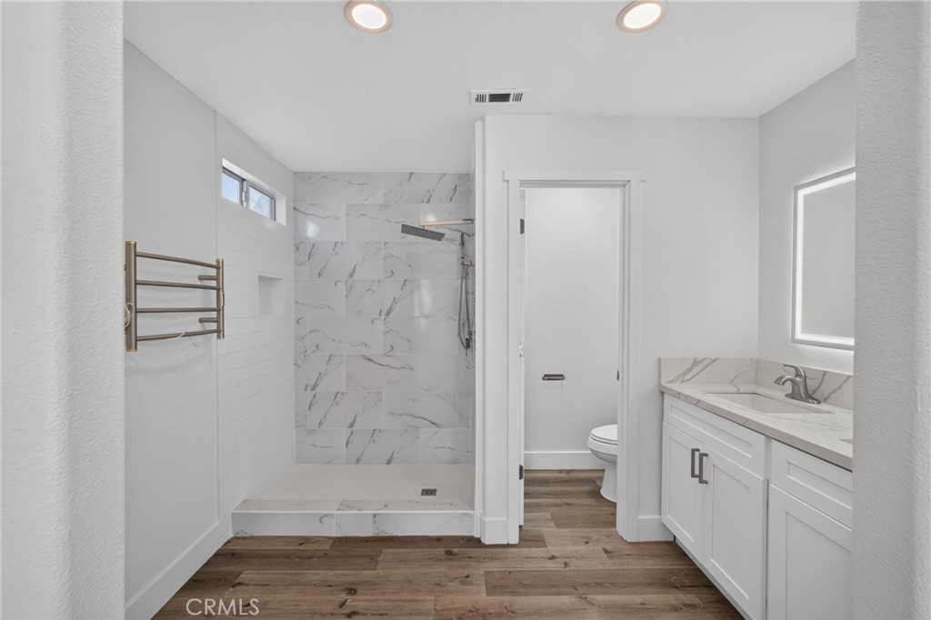 5285 W Dayton, Fresno, CA 93722