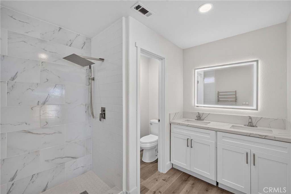 5285 W Dayton, Fresno, CA 93722
