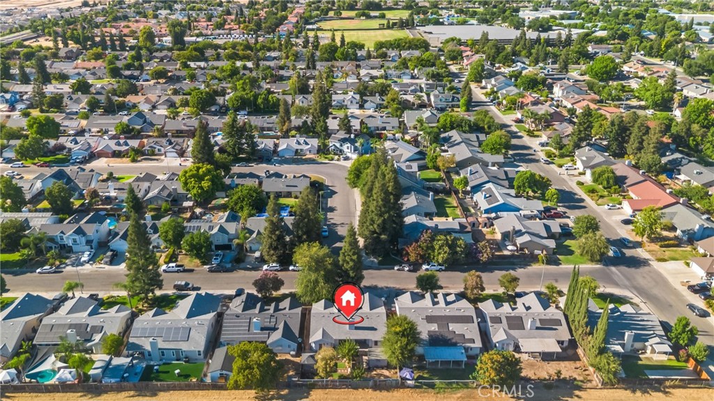 5285 W Dayton, Fresno, CA 93722