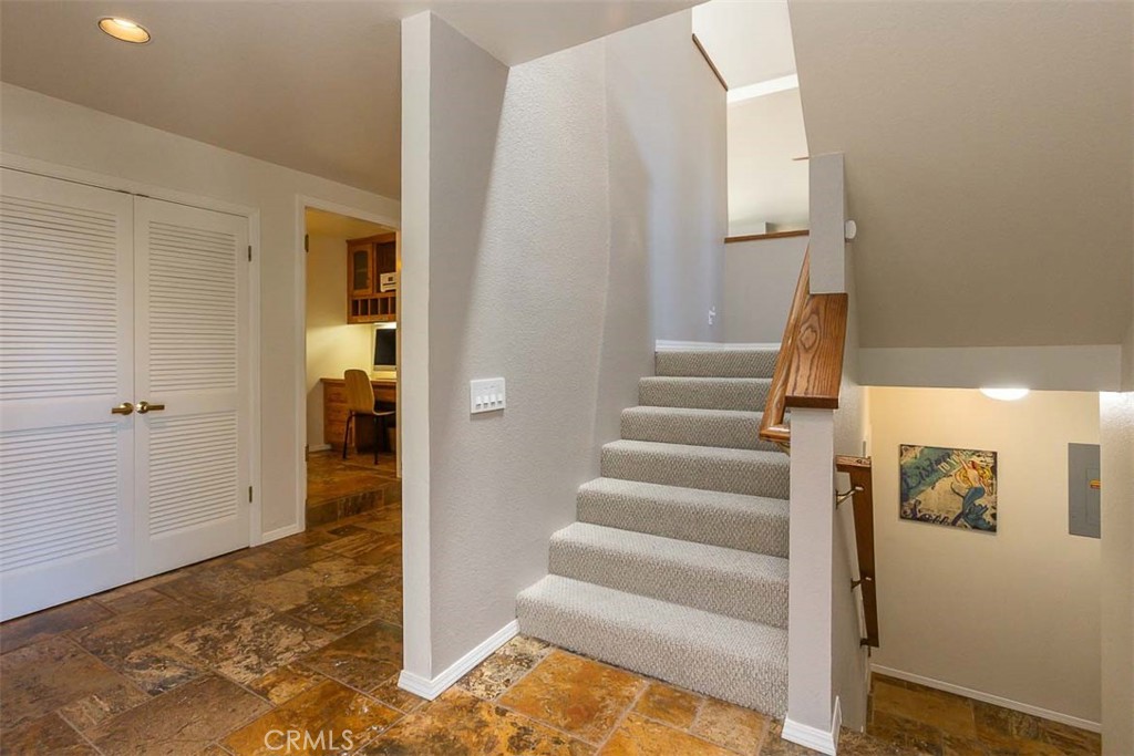 2424 Cumbre Ct, San Luis Obispo, CA 93401