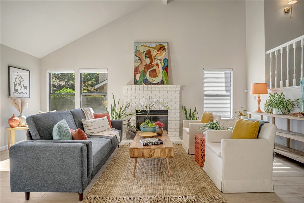 5110 N Fruit, Fresno, CA 93711