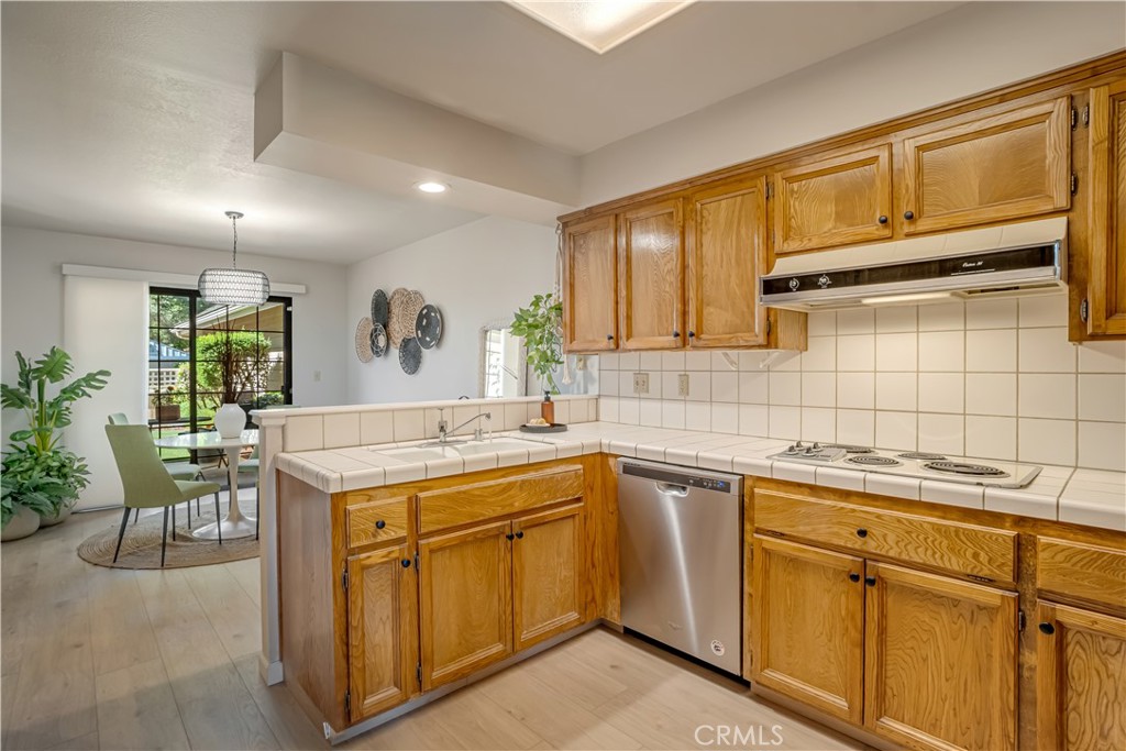 5110 N Fruit, Fresno, CA 93711