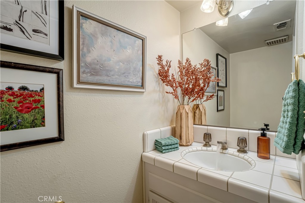 5110 N Fruit, Fresno, CA 93711
