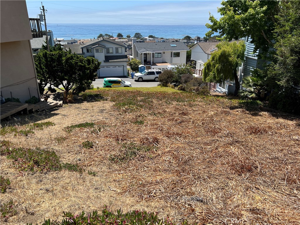 605 Ardath Dr, Cambria, CA 93428