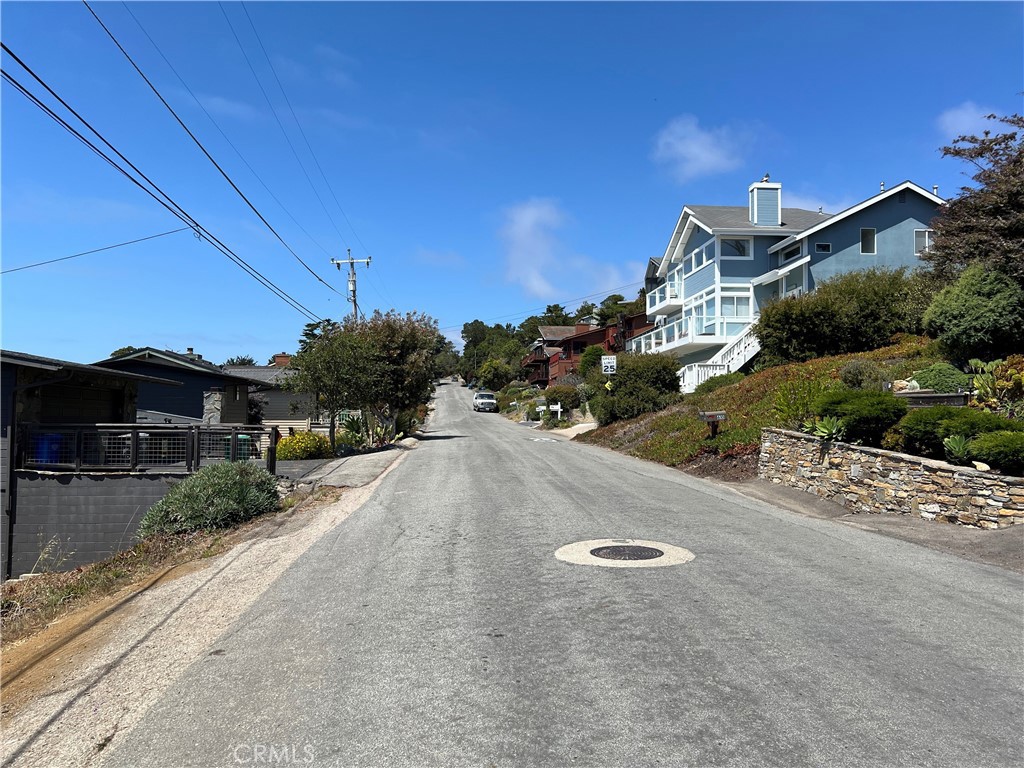 605 Ardath Dr, Cambria, CA 93428