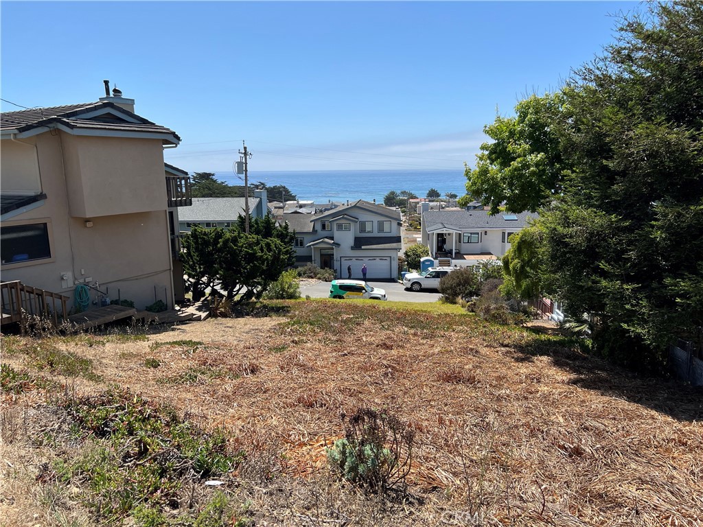 605 Ardath Dr, Cambria, CA 93428