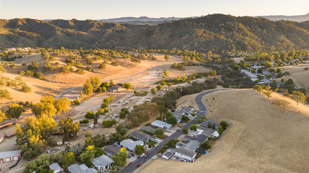 2986 Bridle Trail Ln, Paso Robles, CA 93446