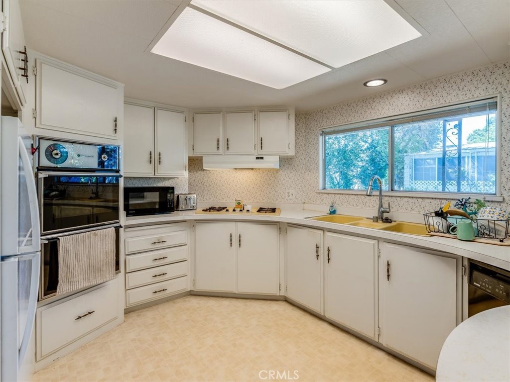 10836 Los Pueblos, Atascadero, CA 93422