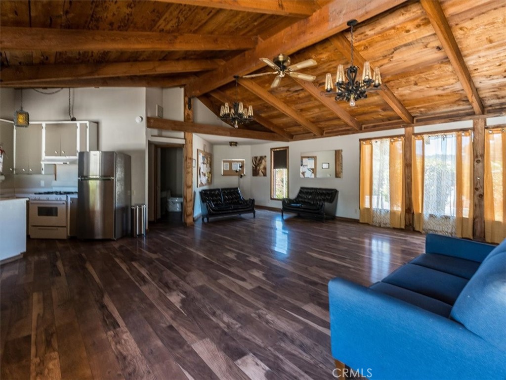 10836 Los Pueblos, Atascadero, CA 93422