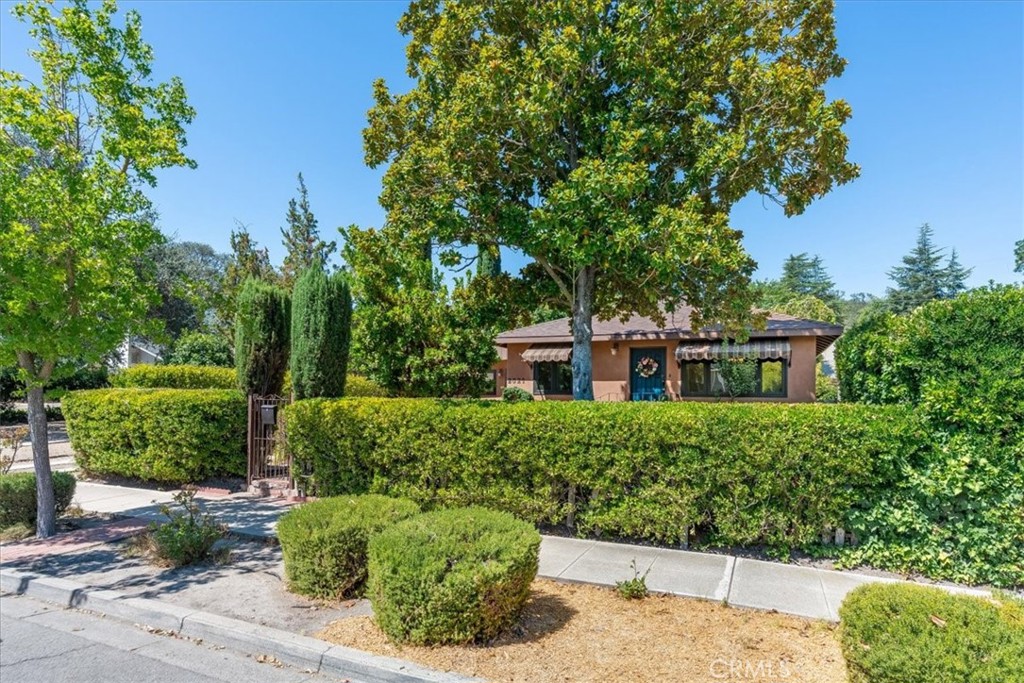 2021 Vine, Paso Robles, CA 93446