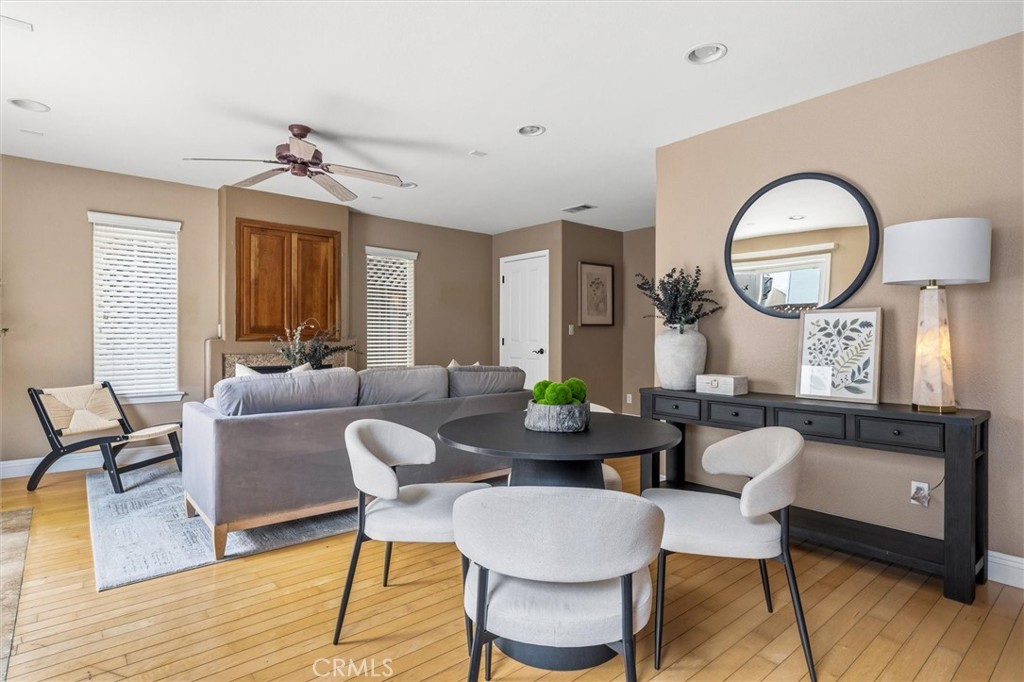 Open Photo