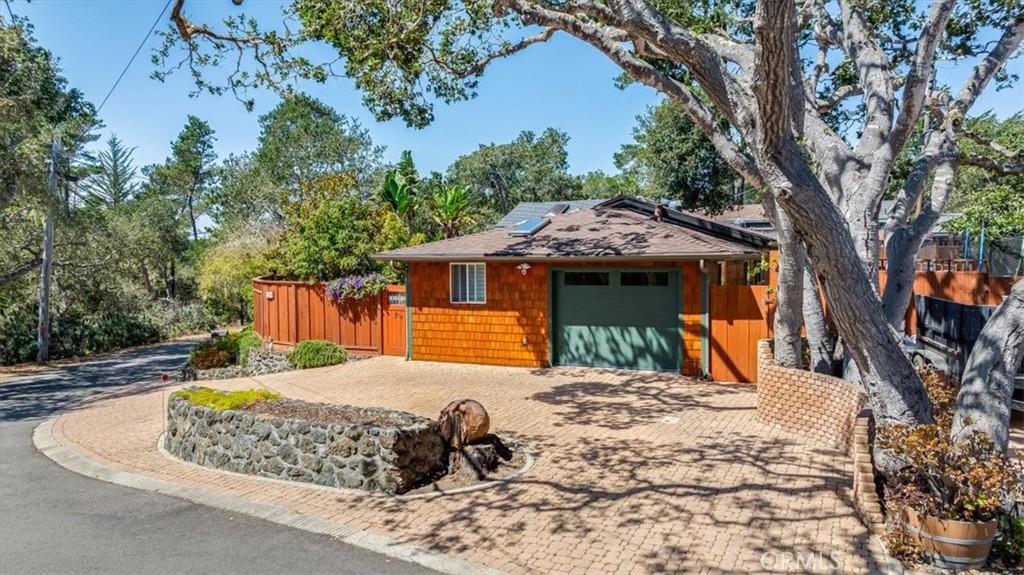 1700 Downing Ave, Cambria, CA 93428