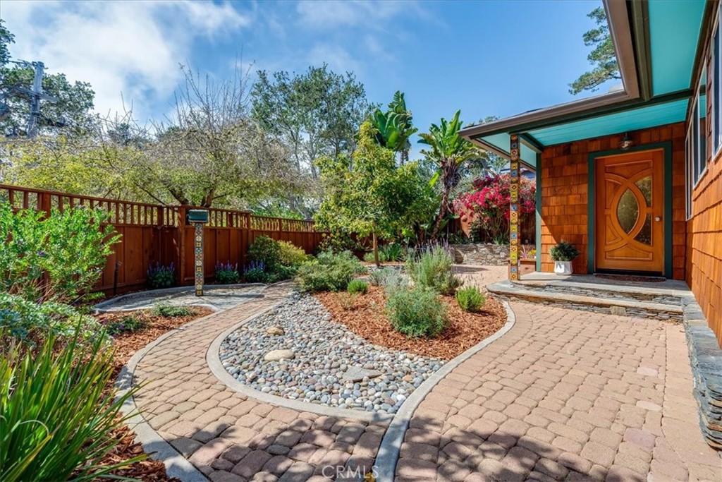 1700 Downing Ave, Cambria, CA 93428