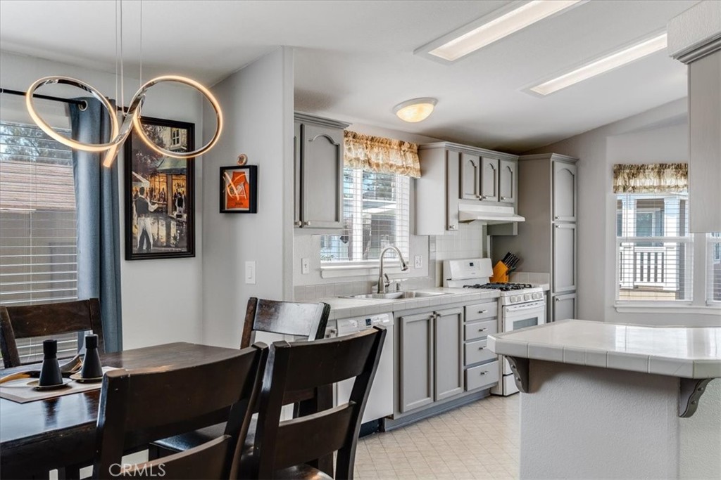 3860 S Higuera, San Luis Obispo, CA 93401