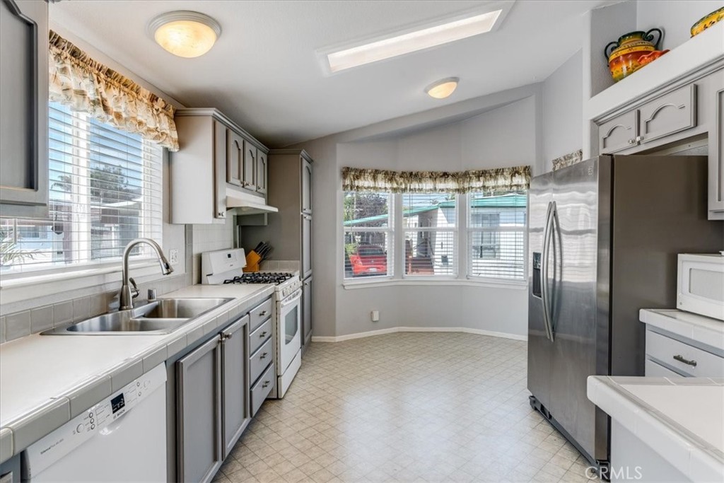 3860 S Higuera, San Luis Obispo, CA 93401
