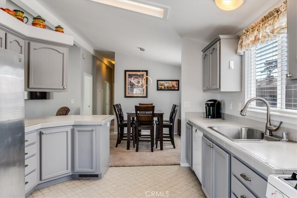 3860 S Higuera, San Luis Obispo, CA 93401