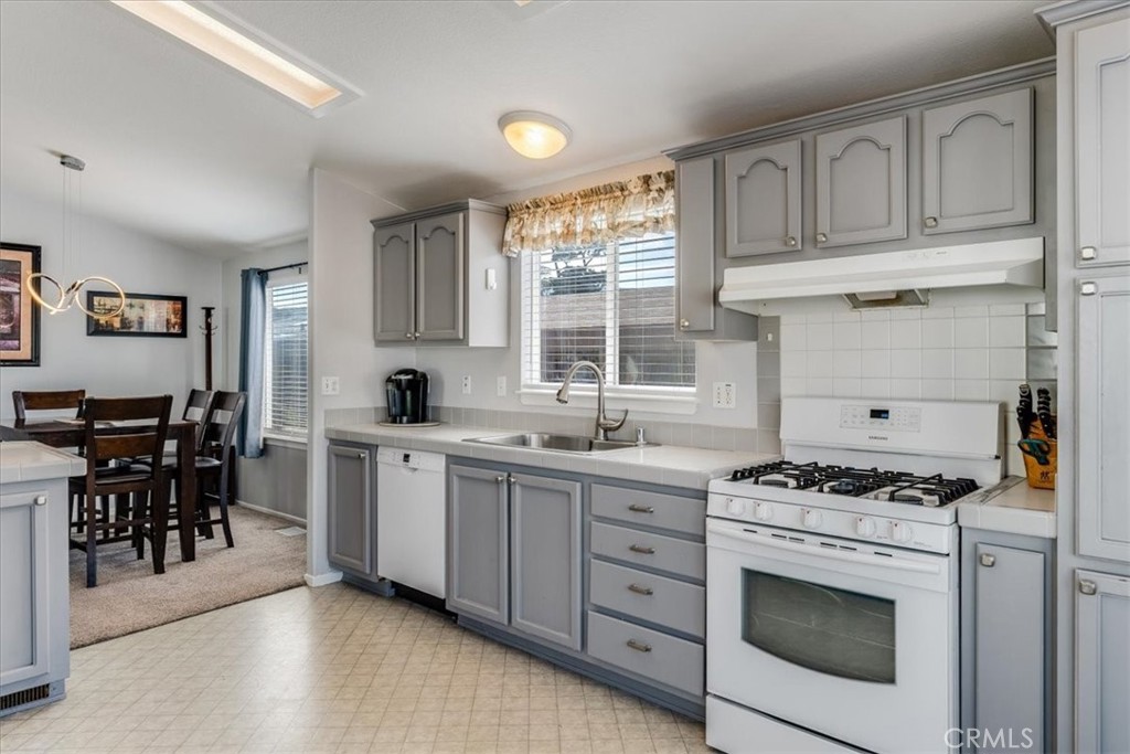 3860 S Higuera, San Luis Obispo, CA 93401