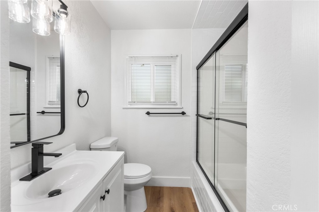 900 W Mount Whitney, Riverdale, CA 93656
