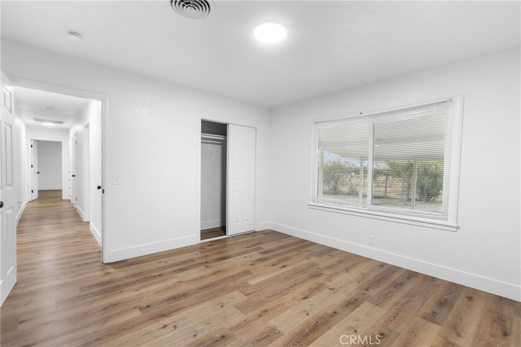 900 W Mount Whitney, Riverdale, CA 93656