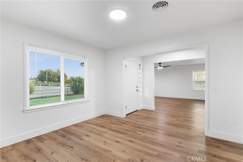 900 W Mount Whitney, Riverdale, CA 93656