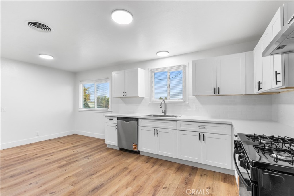 900 W Mount Whitney, Riverdale, CA 93656
