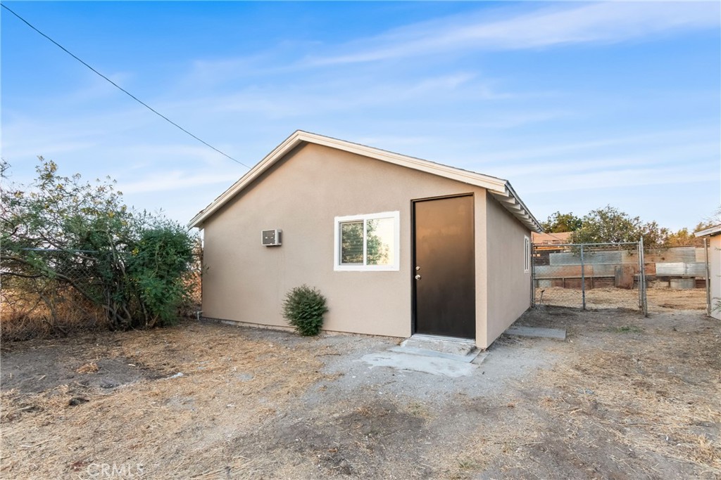900 W Mount Whitney, Riverdale, CA 93656