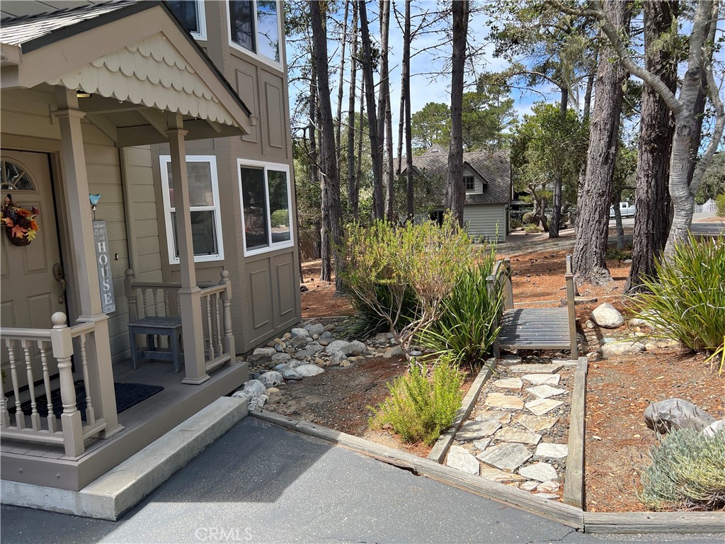 1965 Norwich Ave, Cambria, CA 93428