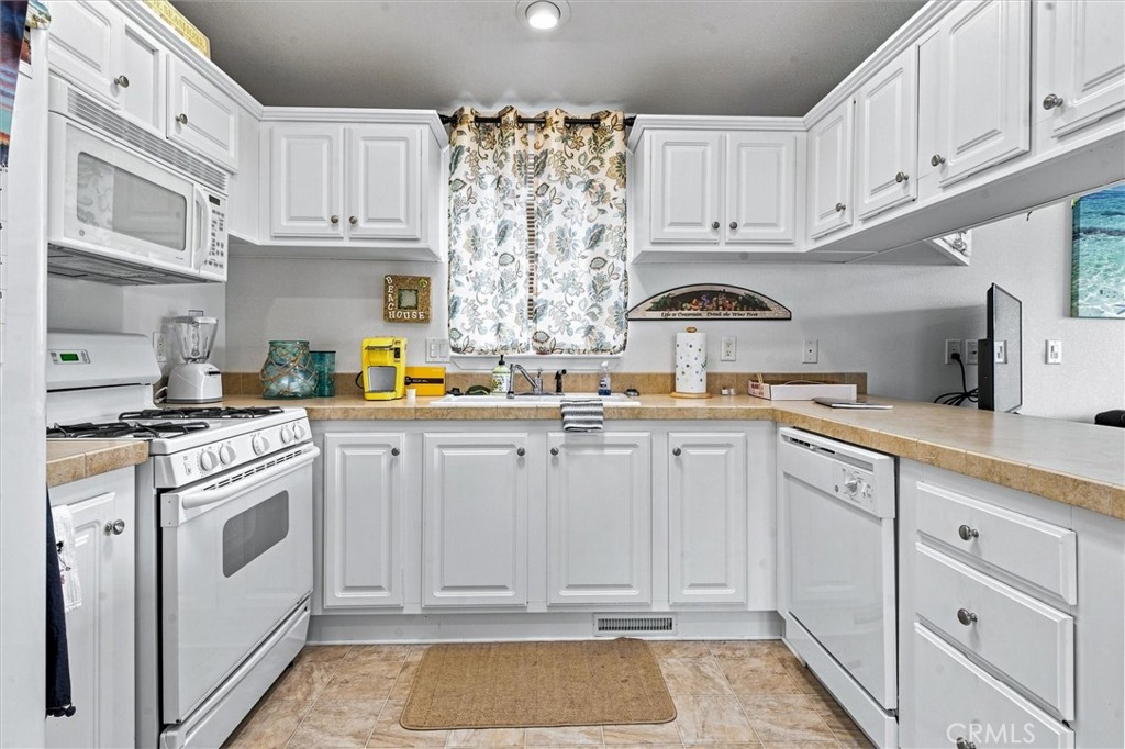 500 Atascadero Rd SPC B9, Morro Bay, CA 93442
