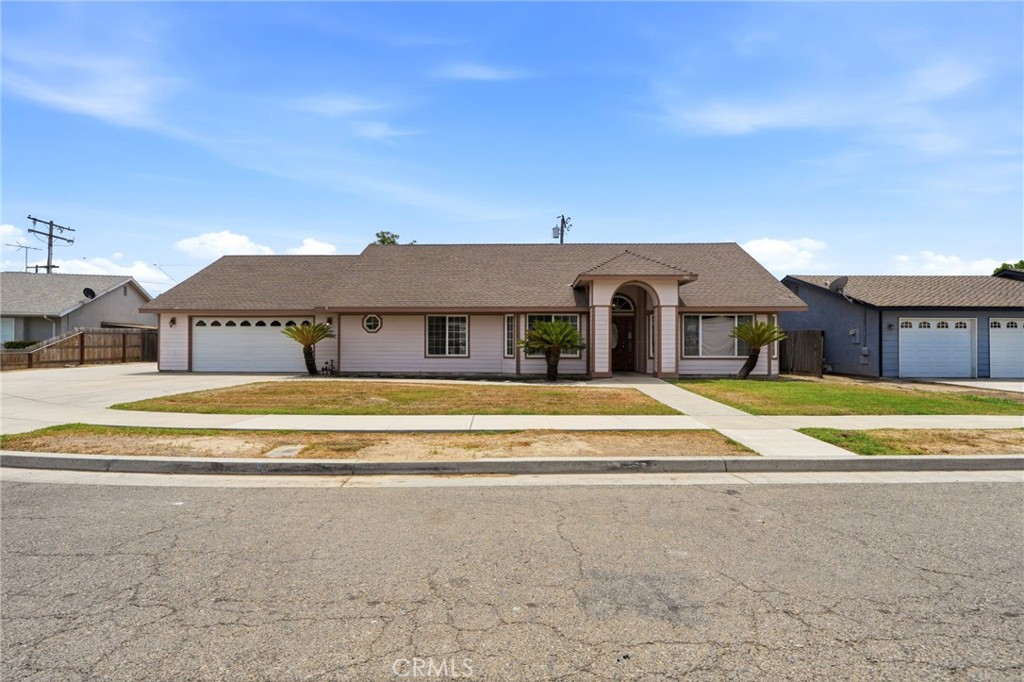 1487 Boyd Ct, Tulare, CA 93274